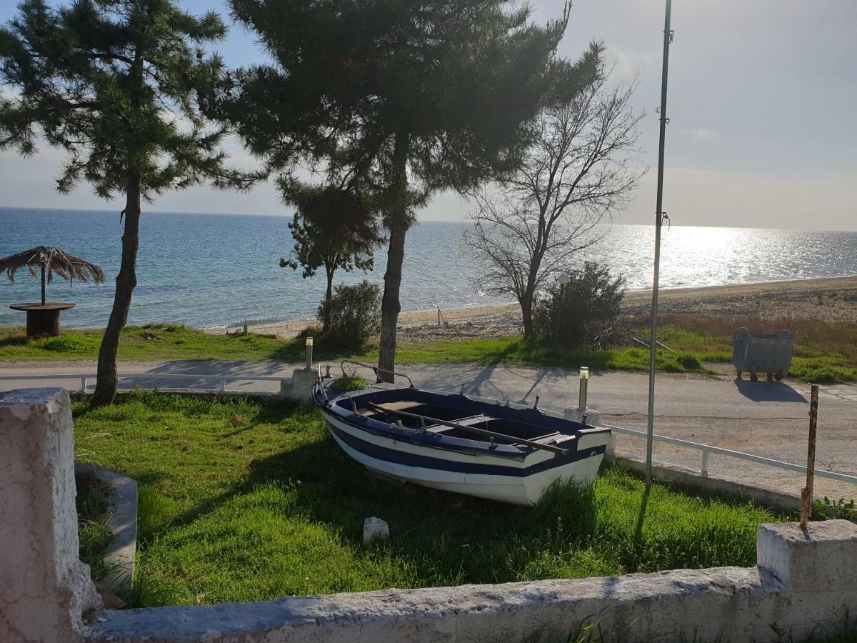 Santa Nera Beach Apartment Karianí Zewnętrze zdjęcie